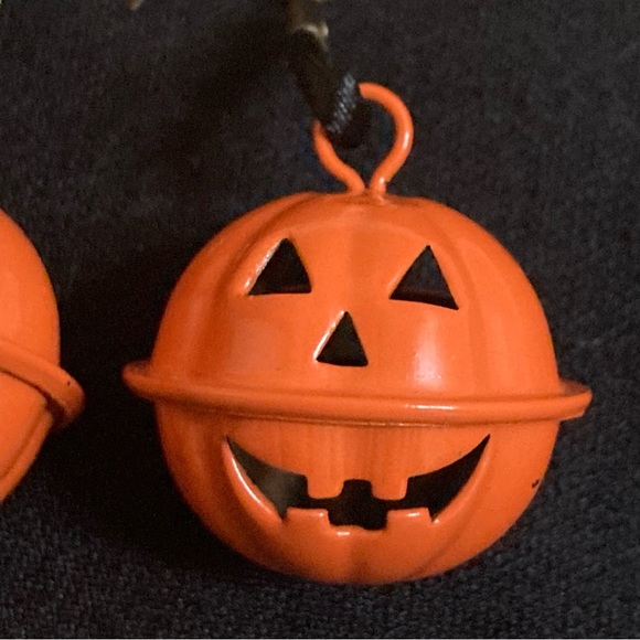 ❤️ (3/$15) Jack-o’-Lantern Bell Earrings - Picture 3 of 5